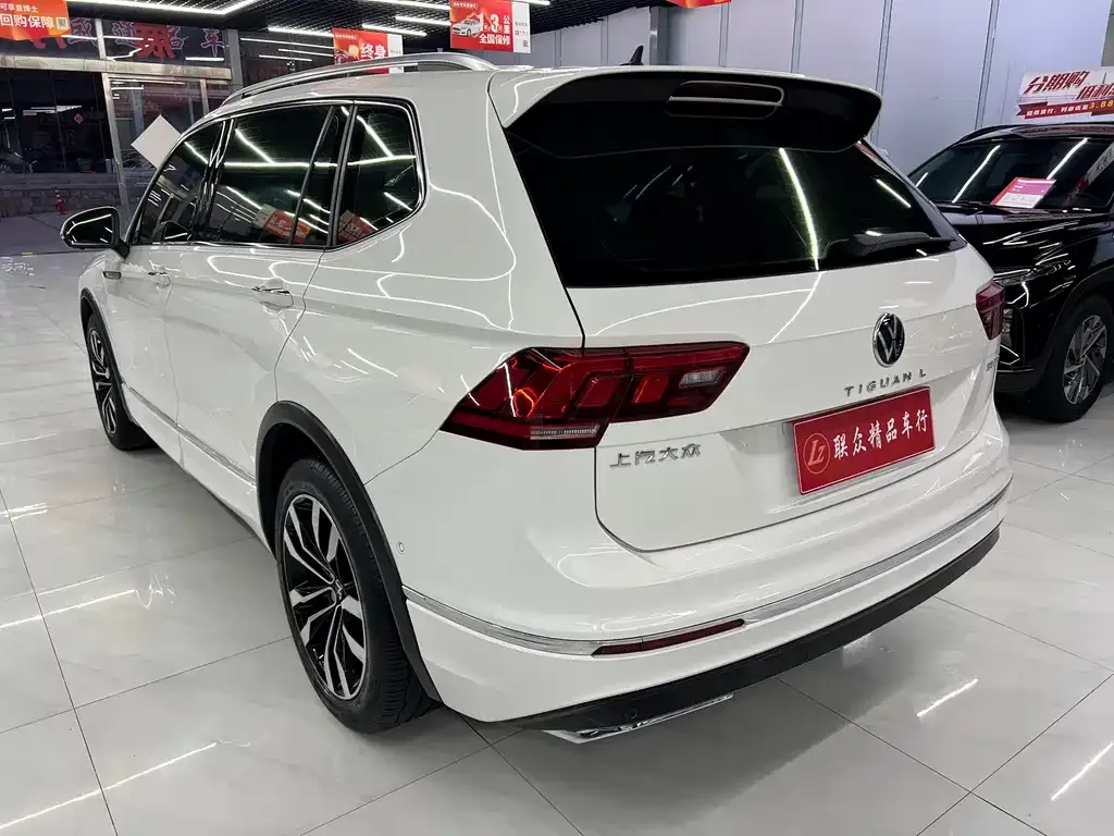 Volkswagen Tiguan L — фото 8