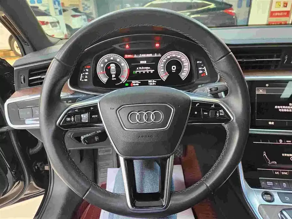 Audi A6L — фото 2