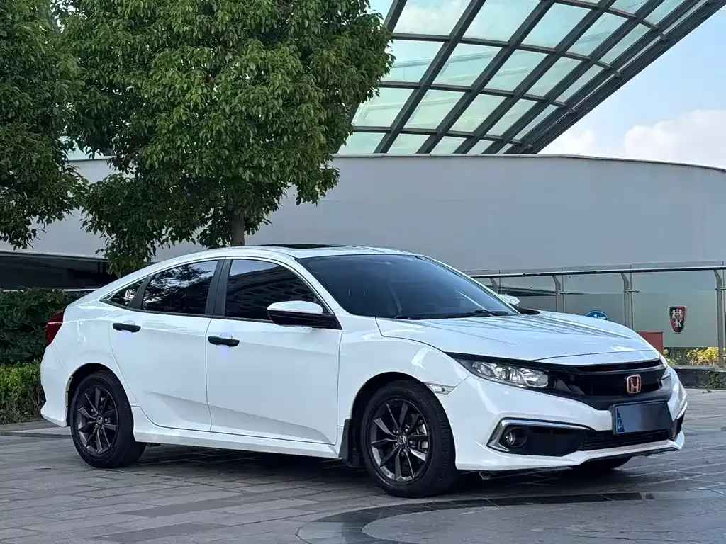Honda Civic — фото 7