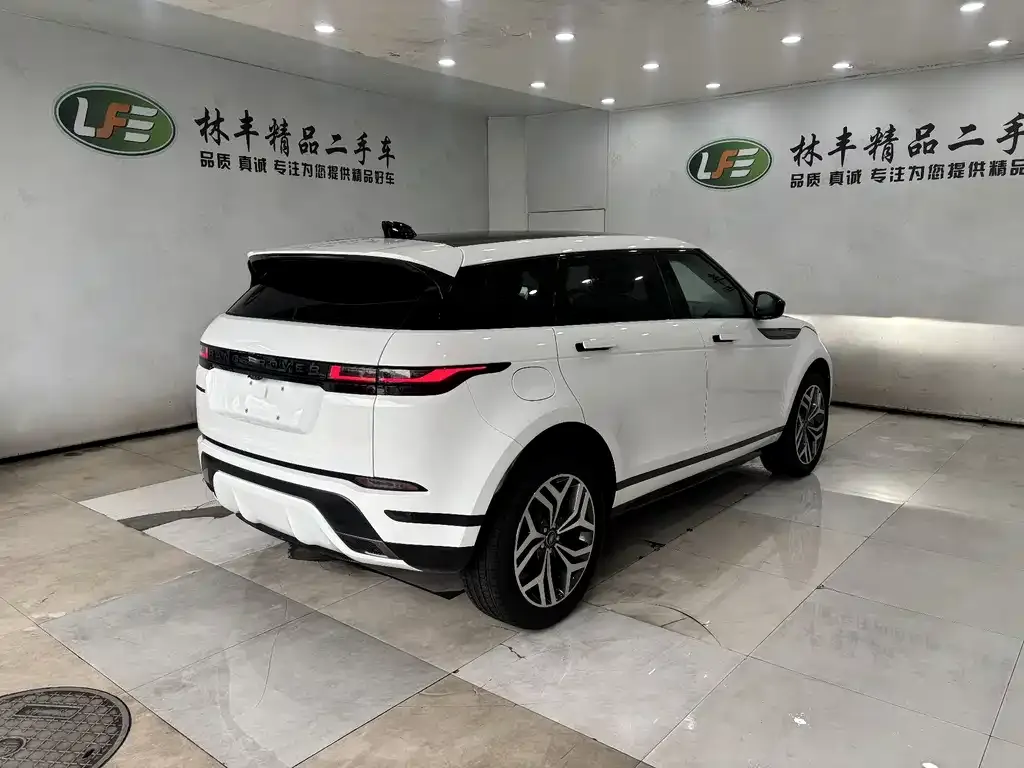 Land Rover Evoque — фото 10