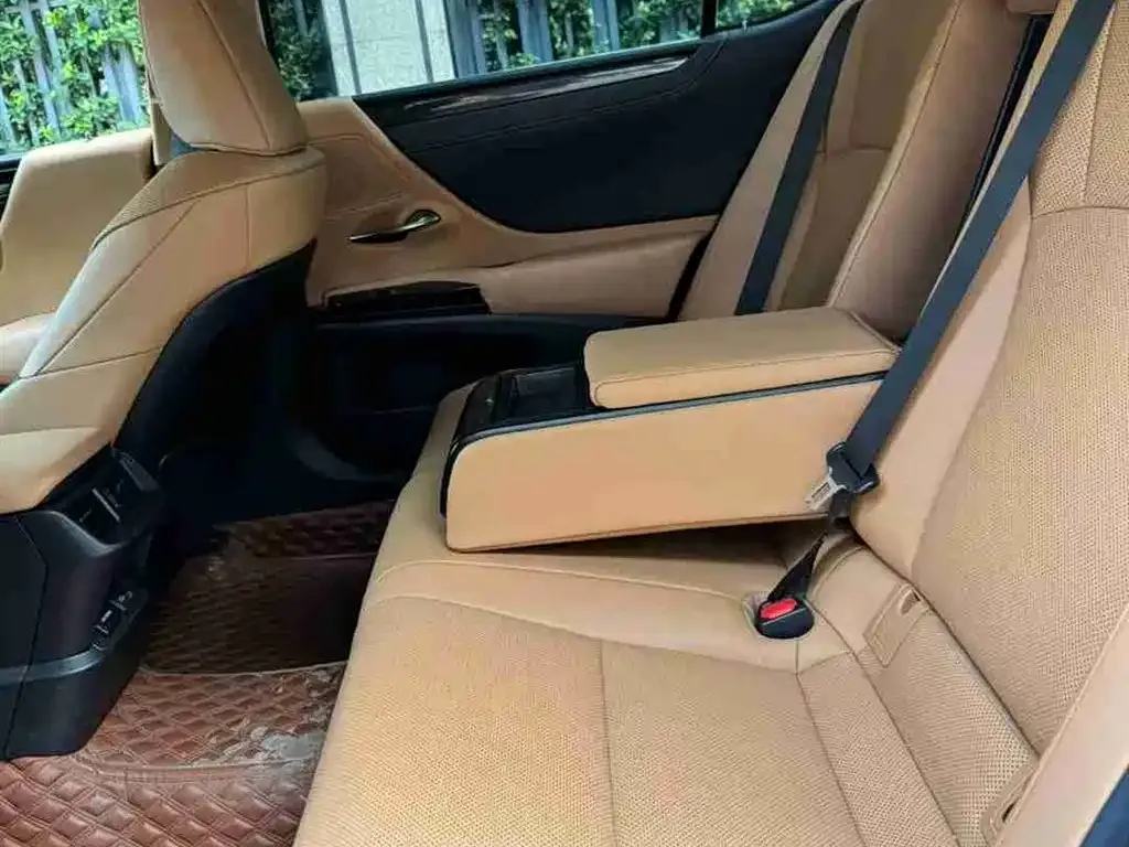 Lexus ES 2022 из CN, фото 7