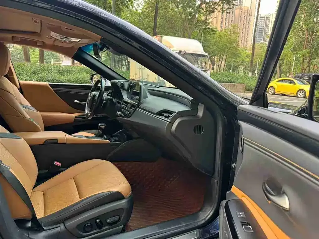 Lexus ES 2022 из CN, фото 2