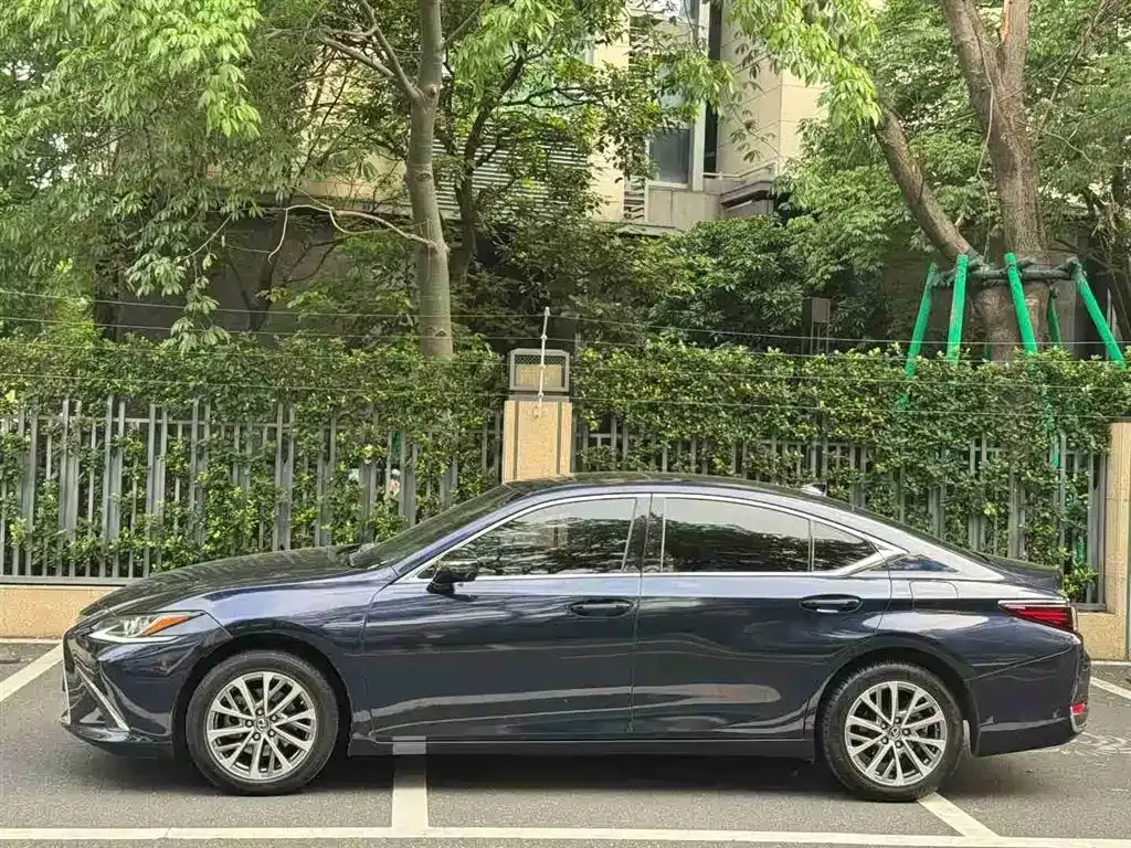 Lexus ES 2022 из CN, фото 10