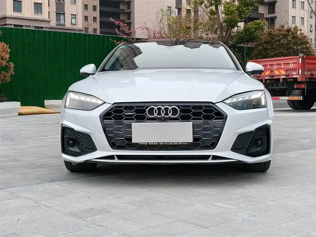 Audi A5 (Import) — фото 1