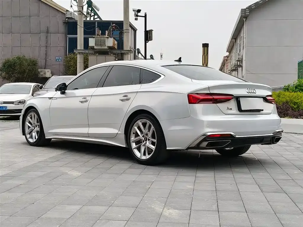 Audi A5 (Import) — фото 2
