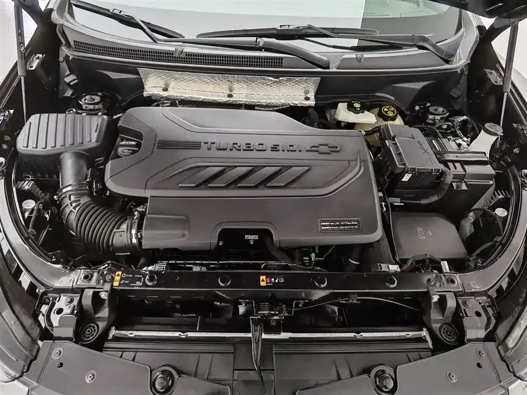 Chevrolet Equinox 2023 из CN, фото 8
