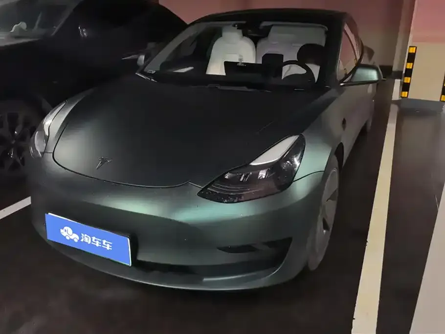 Tesla Model 3 — фото 1