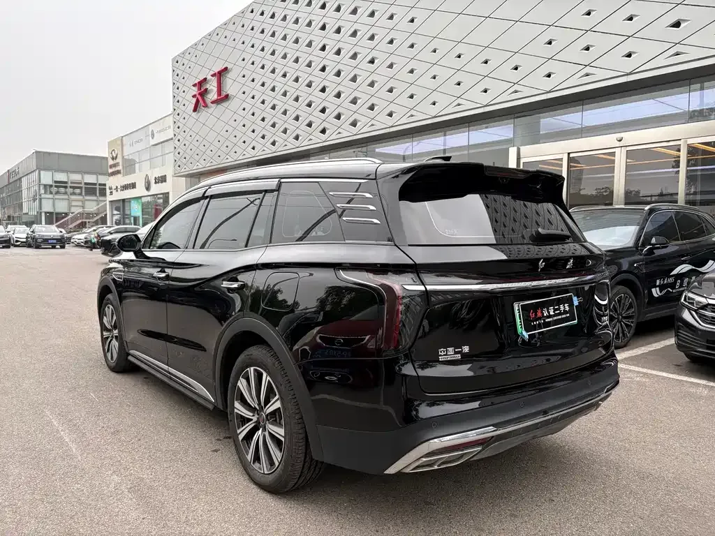Hongqi HS7 PHEV — фото 6