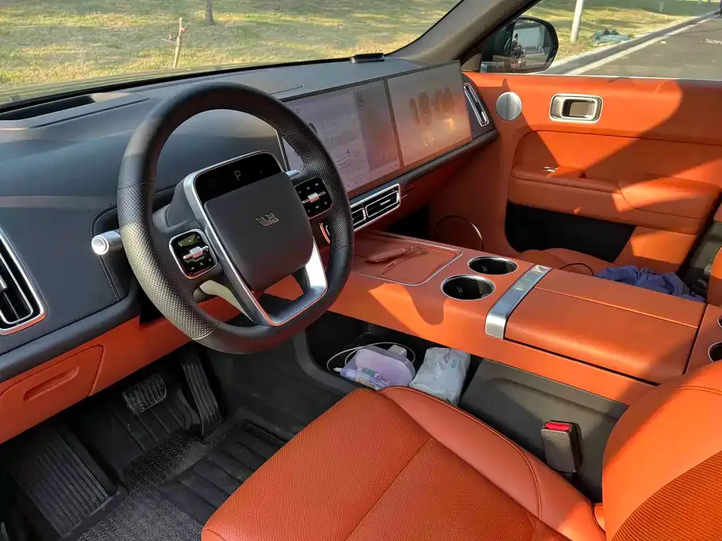 Li Auto L9 — фото 4