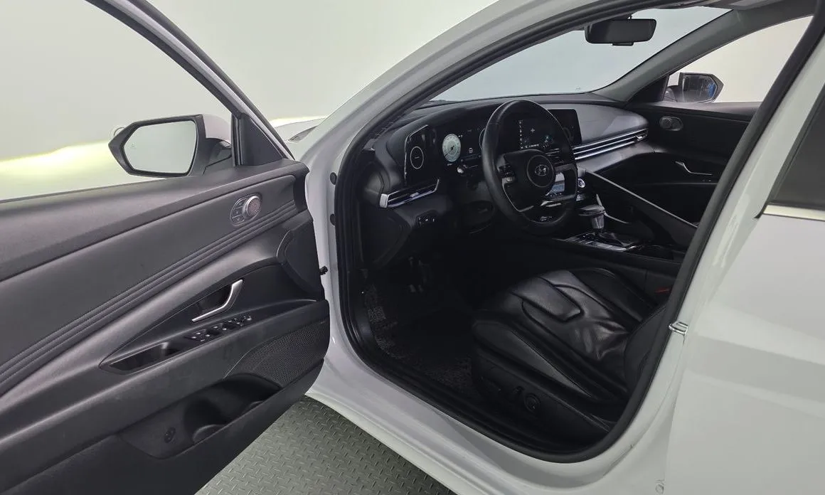 Hyundai AVANTE 2021 из KR, фото 3