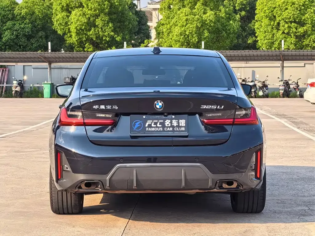 BMW 3 Series 2023 из CN, фото 10