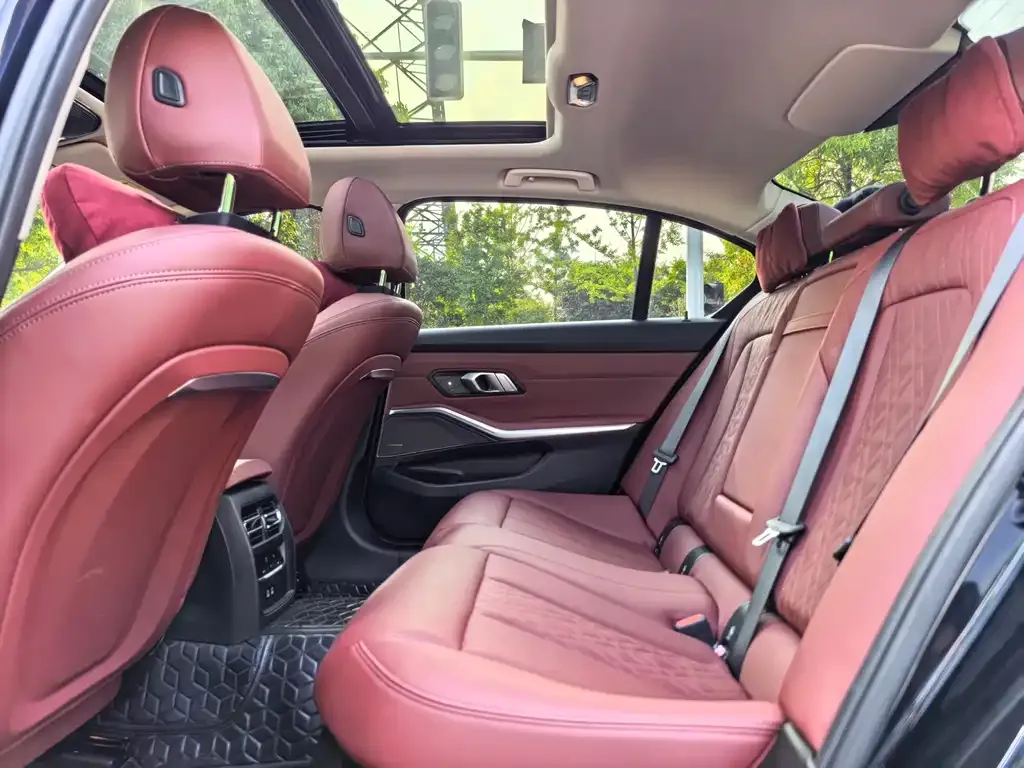 BMW 3 Series 2023 из CN, фото 6