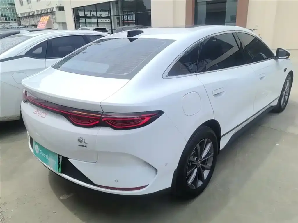 BYD Qin L — фото 8