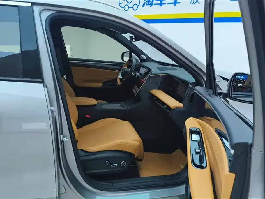 Geely Galaxy L7 — фото 2