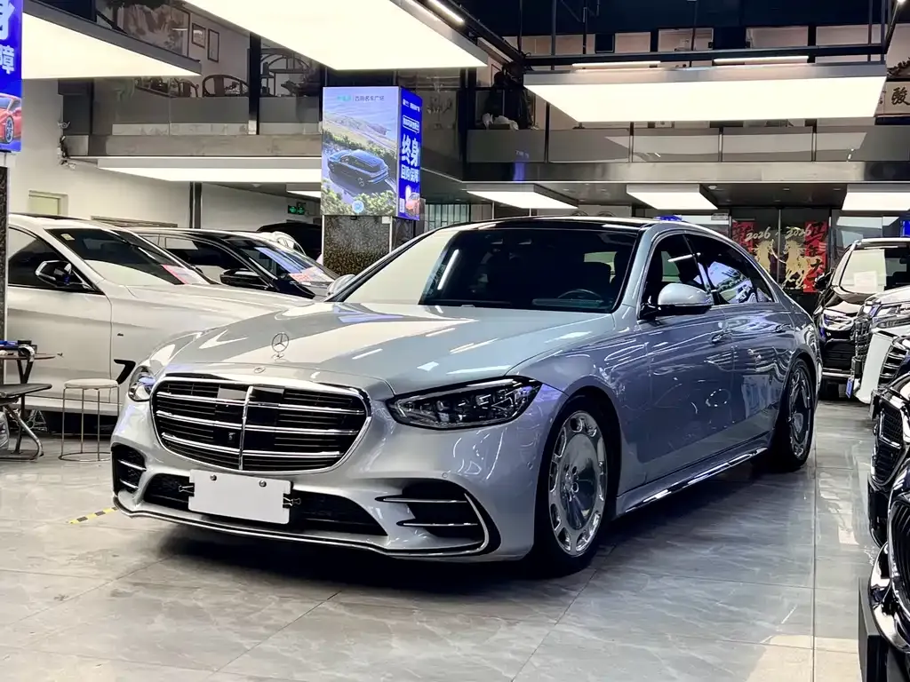 Mercedes-Benz S-Class — фото 1
