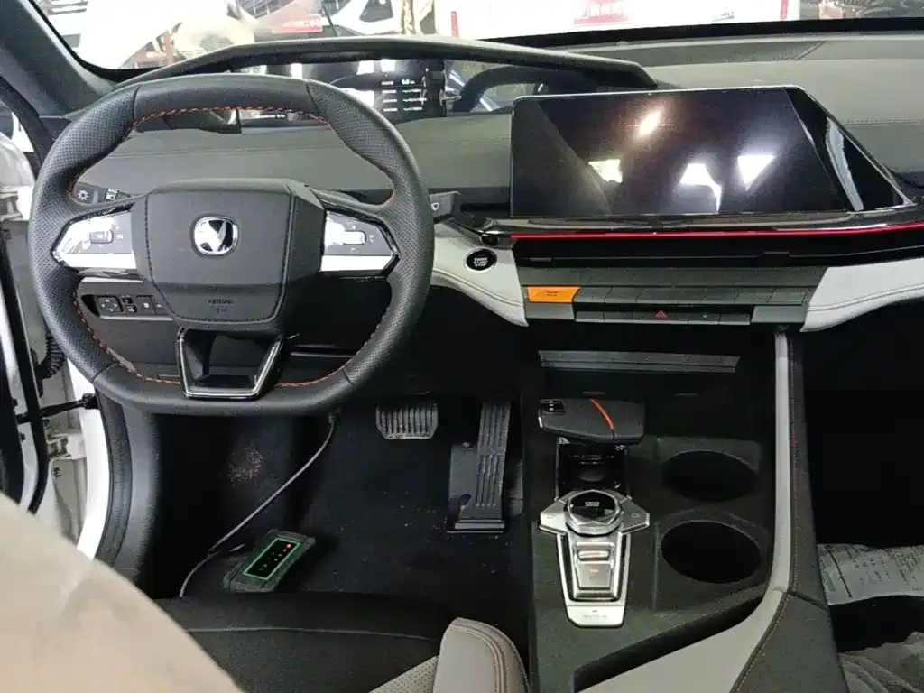 Changan UNI-V iDD 2026 из CN, фото 9