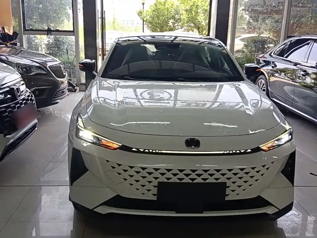 Changan UNI-V iDD 2026 из CN, фото 10
