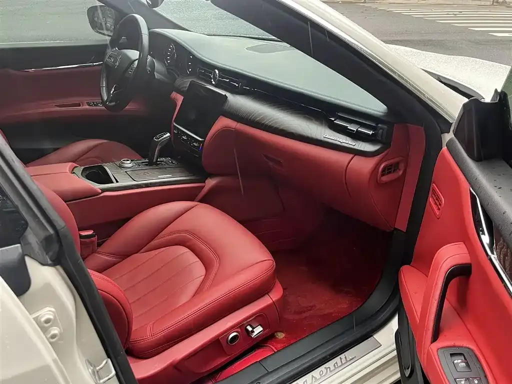 Maserati Quattroporte 2021 из CN, фото 7