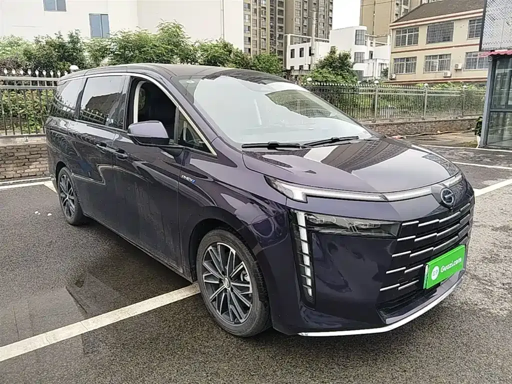GAC Motor 传祺E8 PHEV — фото 10