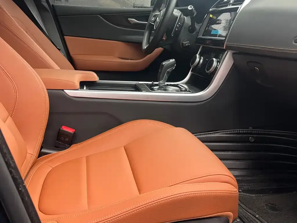Jaguar XEL 2024 из CN, фото 3