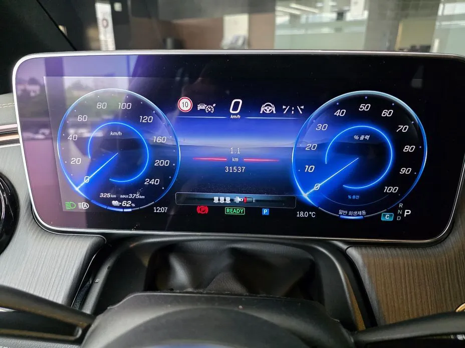 Mercedes-Benz EQE 2023 из KR, фото 2