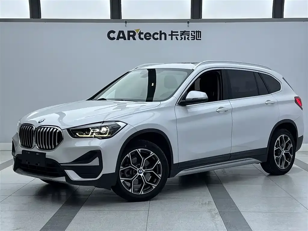 BMW X1 — фото 1