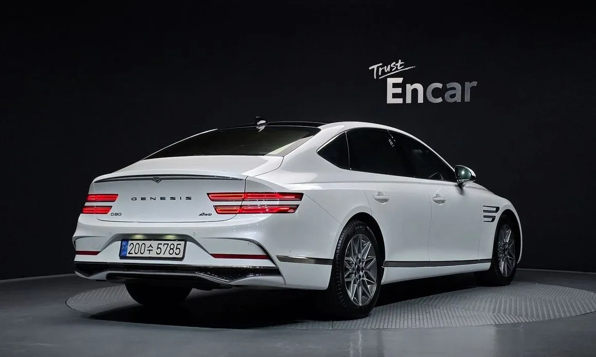 Genesis G80 — фото 9
