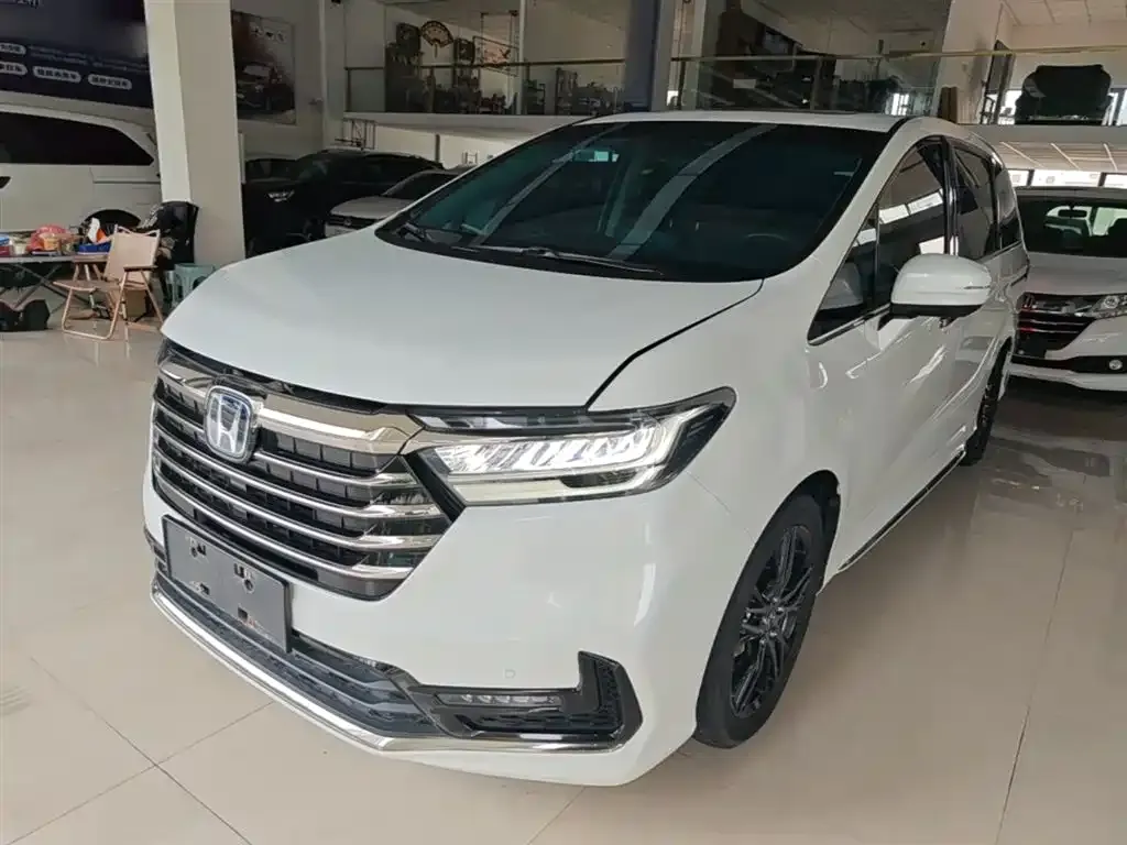 Honda Odyssey — фото 1