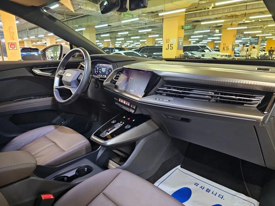 Audi Q4 e-tron 2022 из KR, фото 2