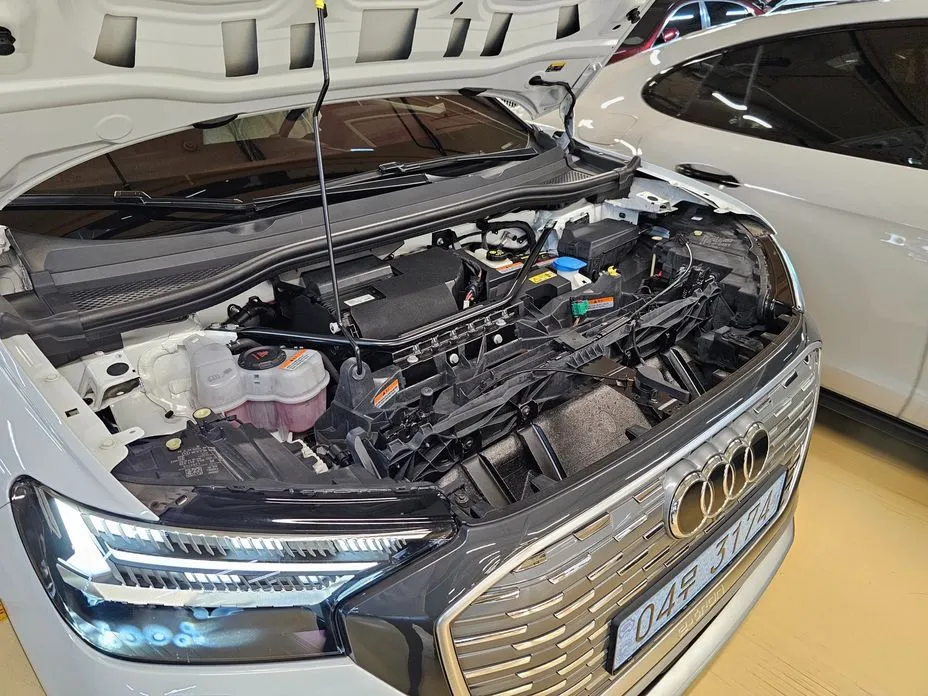 Audi Q4 e-tron 2022 из KR, фото 10
