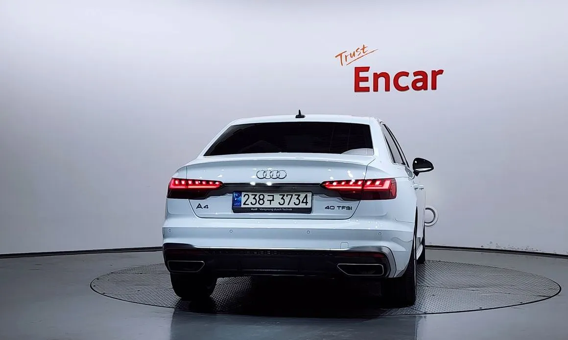 Audi A4 2021 из KR, фото 2