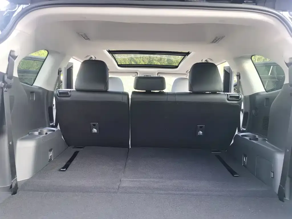 Toyota Highlander — фото 2