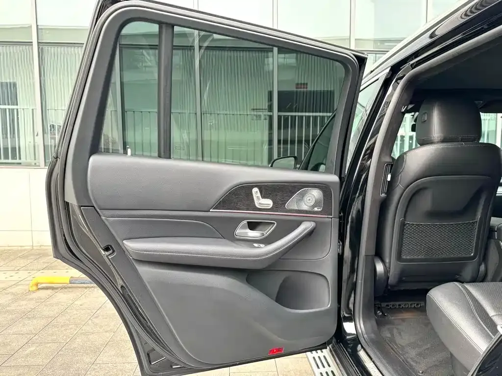 Mercedes-Benz GLS — фото 10