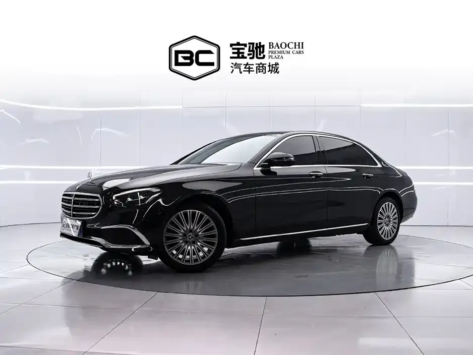 Mercedes-Benz E-Class — фото 1