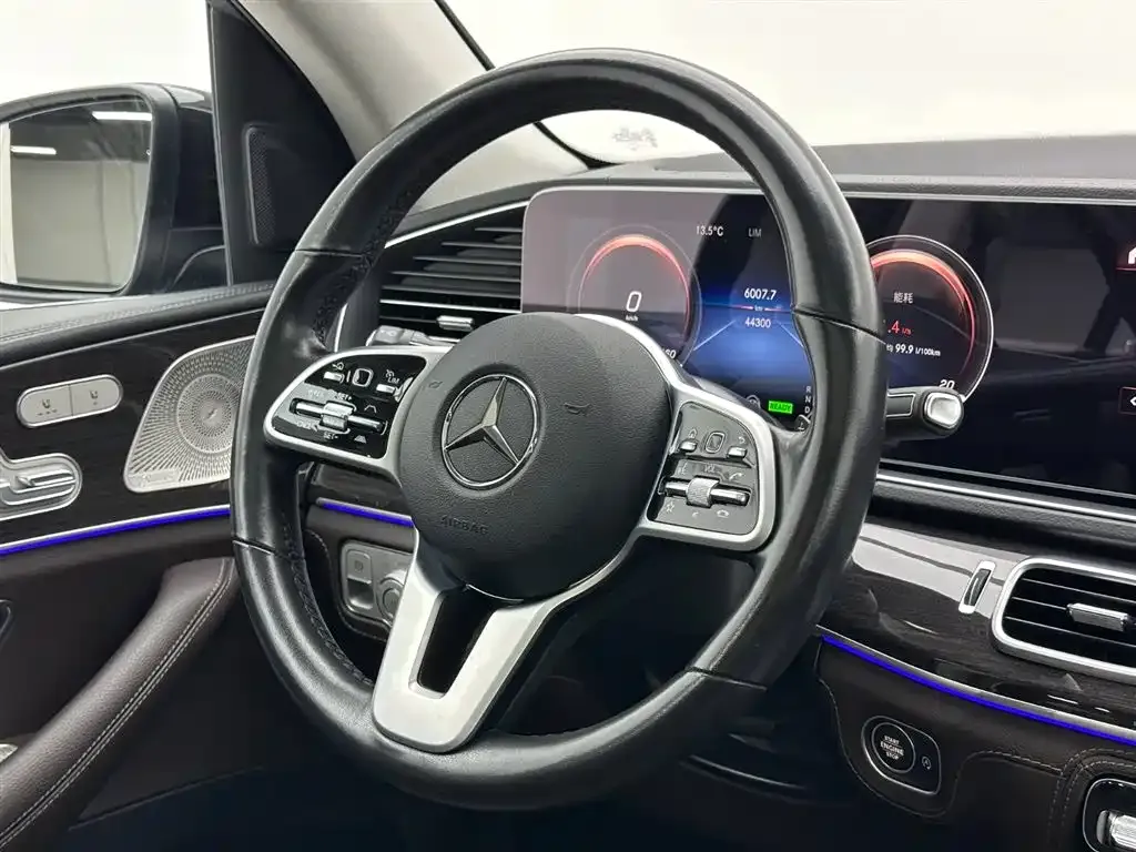 Mercedes-Benz GLS — фото 5