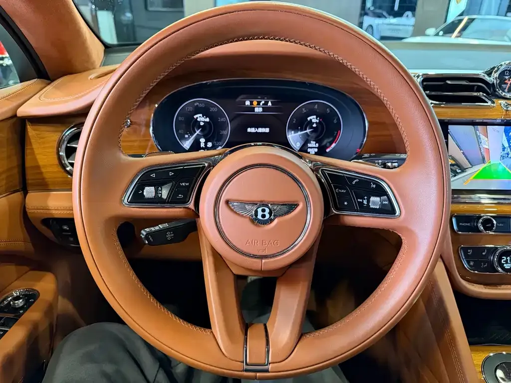 Bentley Bentayga 2021 из CN, фото 8