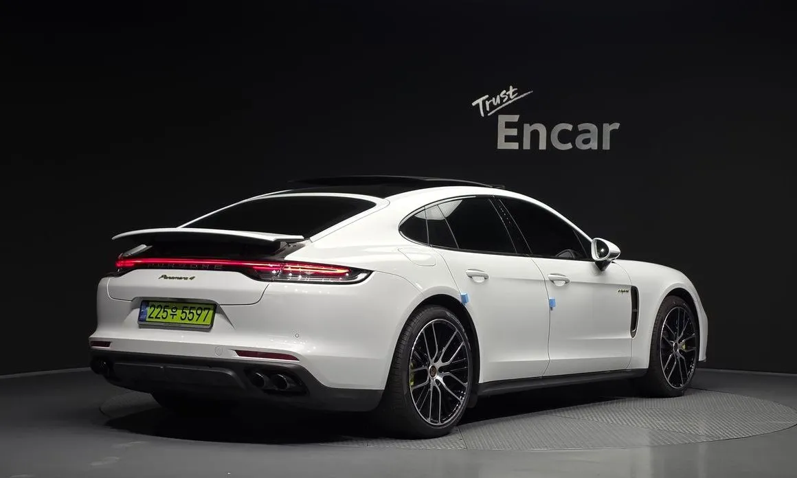 Porsche Panamera 2023 из KR, фото 2