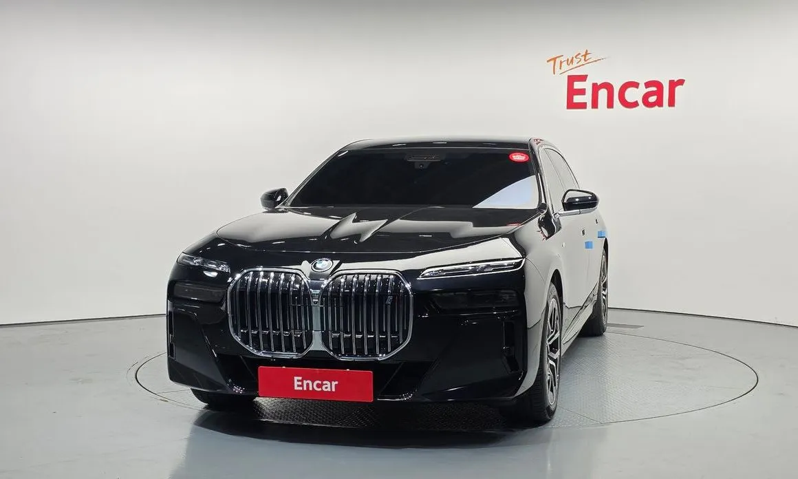 BMW i7 2024 из KR, фото 2