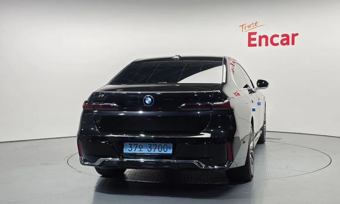 BMW i7 2024 из KR, фото 3