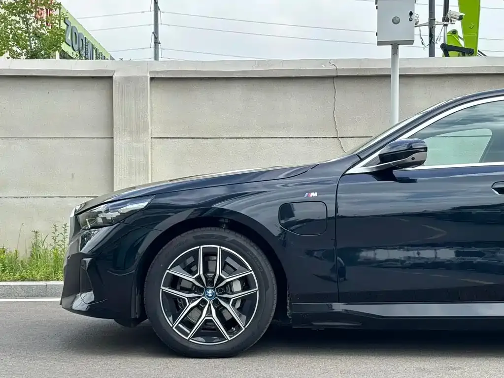 BMW i5 2026 из CN, фото 10