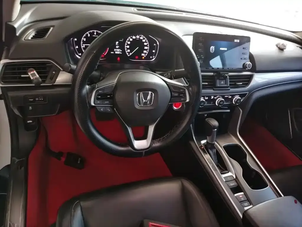 Honda Accord — фото 10
