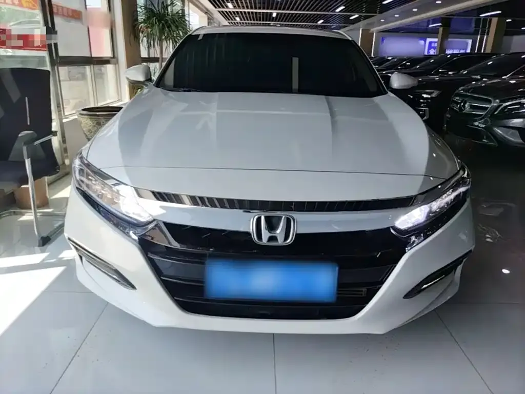 Honda Accord — фото 5