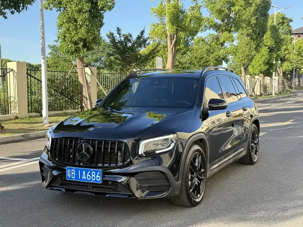 Mercedes-Benz GLB AMG
