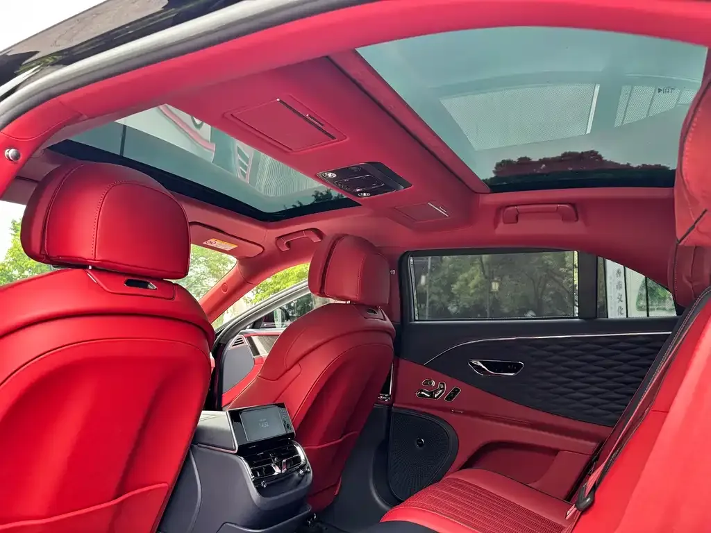 Bentley Flying Spur — фото 7