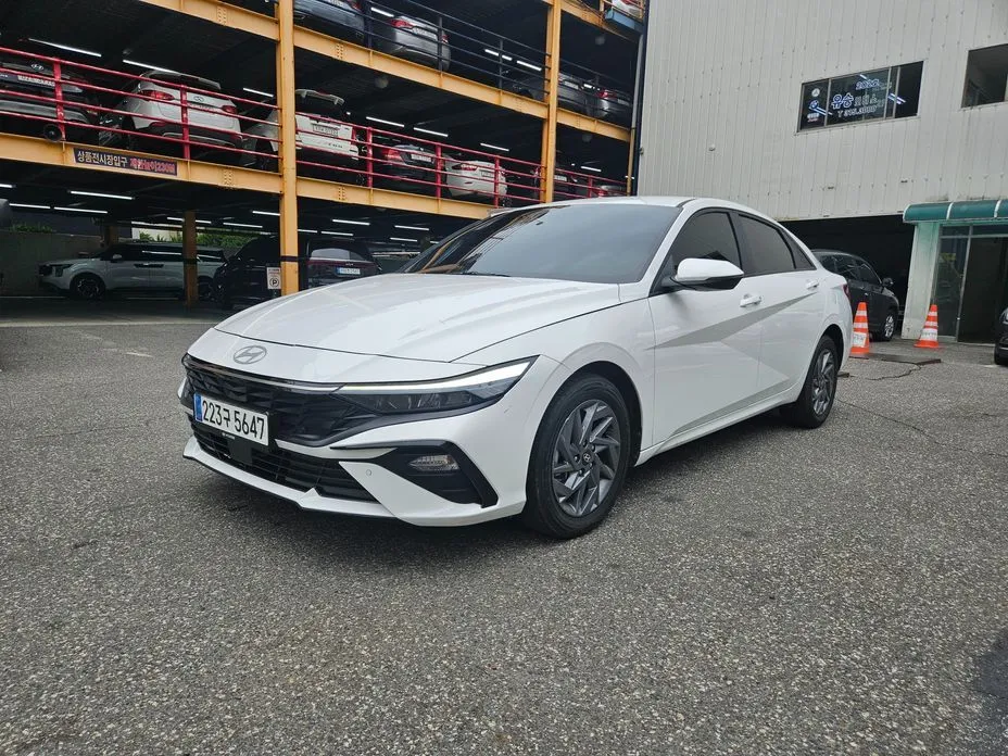 Hyundai AVANTE 2024 из KR, фото 1