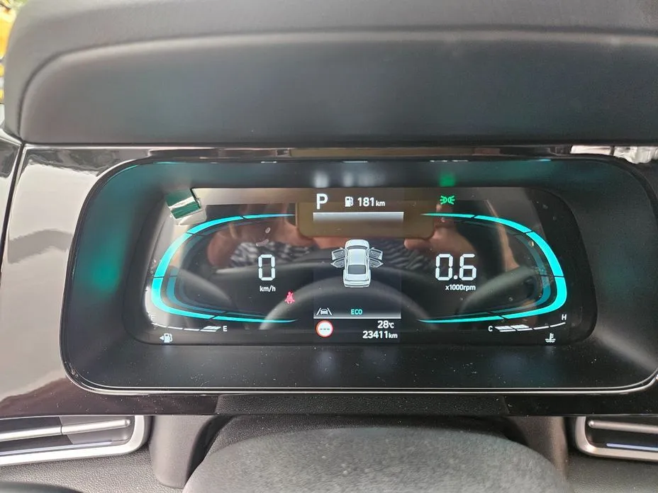 Hyundai AVANTE 2024 из KR, фото 3