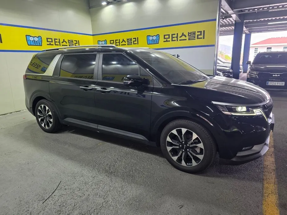 Kia Carnival 2023 из KR, фото 2