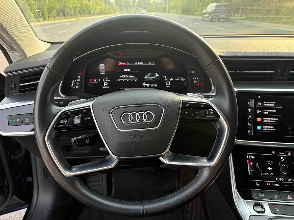 Audi A7 2021 из CN, фото 4