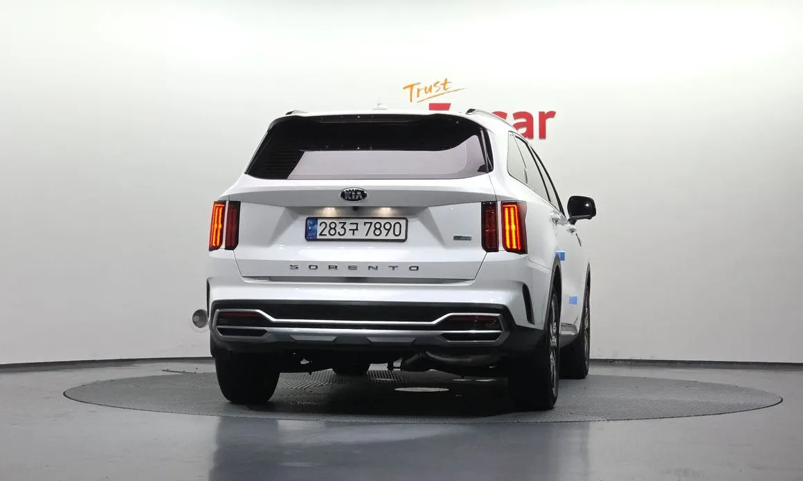 Kia Sorento — фото 5