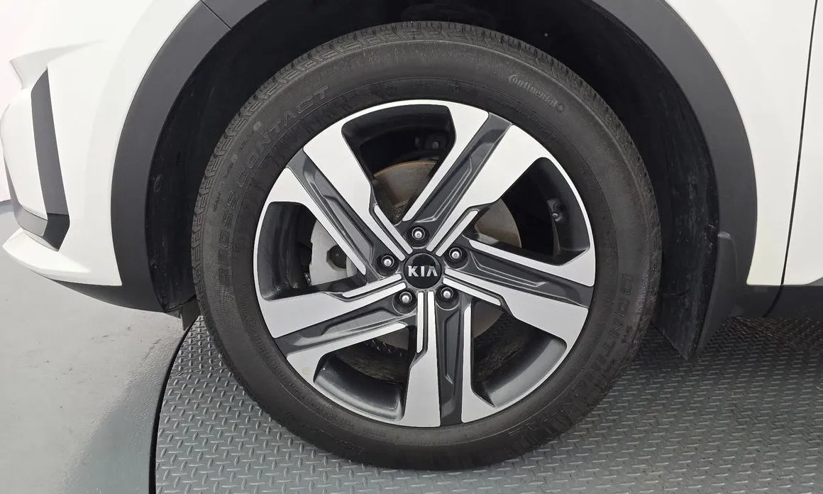 Kia Sorento — фото 8